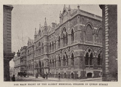 La façade principale du collège Albert Memorial dans Queen Street - English Photographer