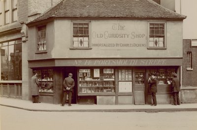 La vieille boutique de curiosités, 14 Portsmouth Street, Lincolns Inn Fields, Londres - English Photographer