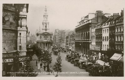 The Strand, montrant Somerset House et St Clement Danes, Londres - English Photographer