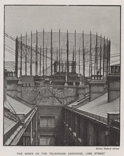 Les fils de la centrale téléphonique, Lime Street - English Photographer