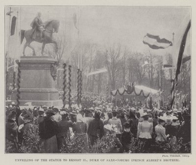 Dévoilement de la statue d