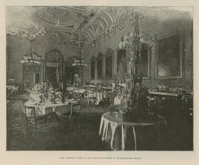 Gâteau de mariage dans la salle de petit-déjeuner au Palais de Buckingham - English Photographer