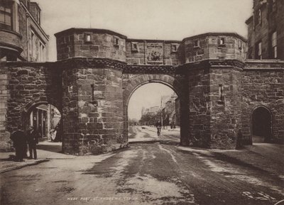 Porte ouest, St Andrews - English Photographer