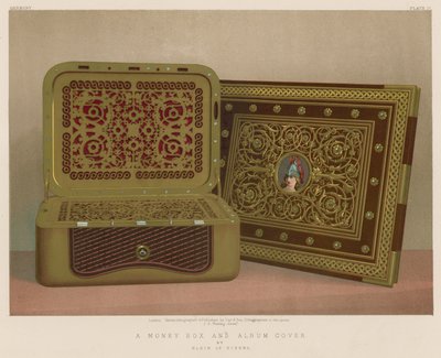 Une boîte à monnaie et une couverture d