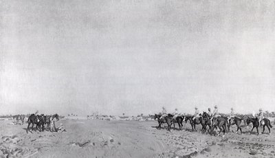 Une patrouille des 14e Hussards avec le commandant le lieutenant-colonel R.W. Hewitt DSO approchant pour prendre la reddition turque à la reddition de Kazimain, 11 mars 1917 - English School