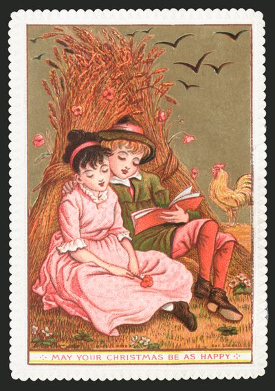 Garçon lisant un livre à une fille dans un champ - English School