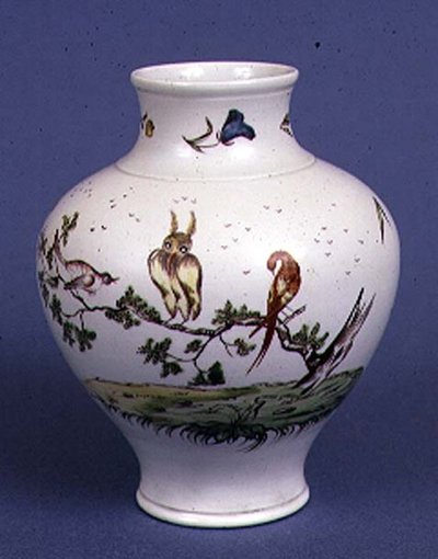 Vase de Chelsea de forme balustre large décoré d