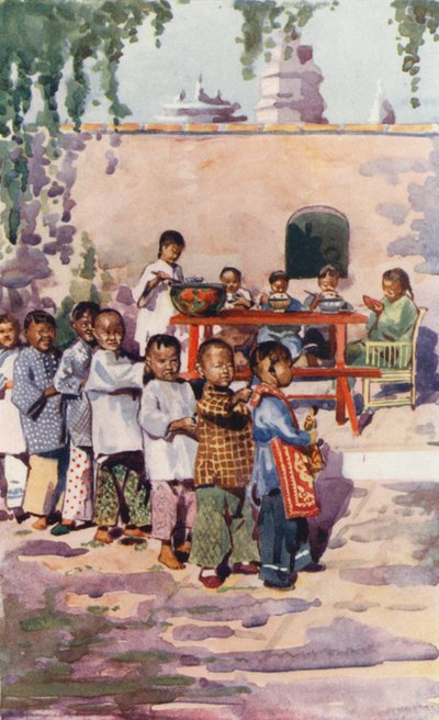 Enfants de Chine : Enfants à table et en train de jouer - English School
