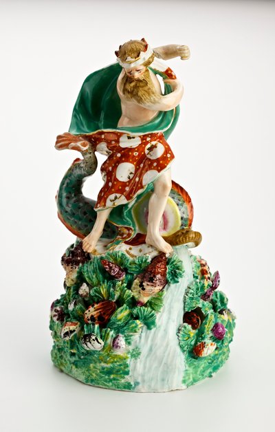 Figure de Neptune de Derby sur une base rocheuse avec cascade et coquillages, vers 1750-1800 - English School