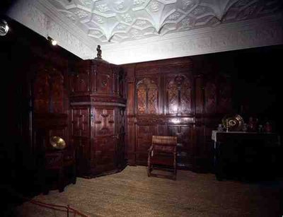Détail du lambris de chêne dans la Chambre Incrustée - English School