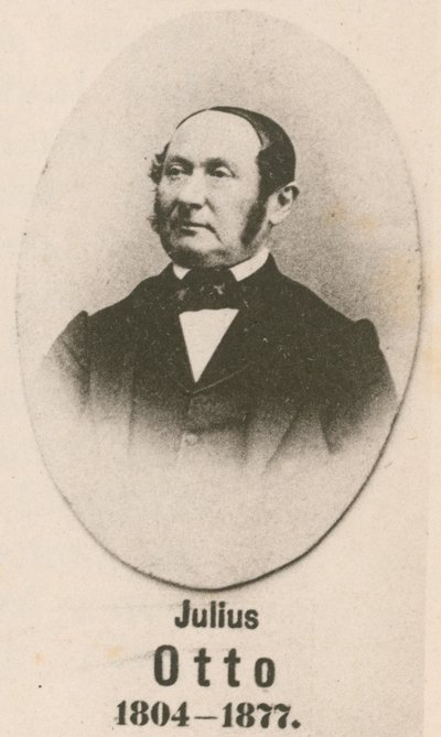 Julius Otto - English School