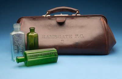 Sac Gladstone en cuir, estampillé Ramsgate F.C. - English School