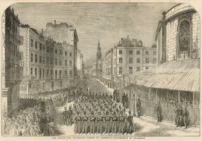 Parade militaire sur le Strand - English School