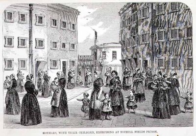 Mères avec leurs Enfants Faisant de l