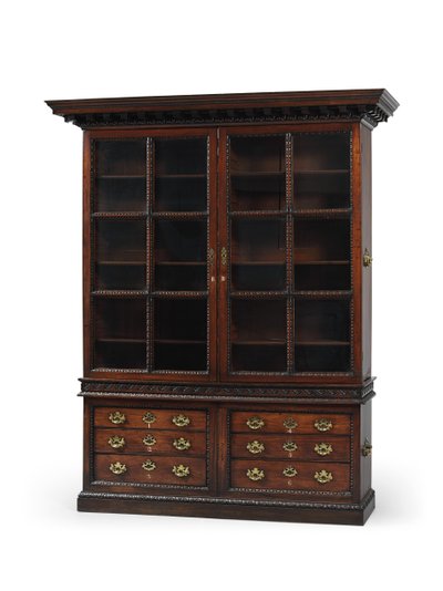 Une des deux bibliothèques George II, vers 1750 - English School