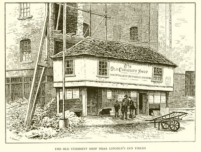 La vieille boutique de curiosités près de Lincolns Inn Fields - English School