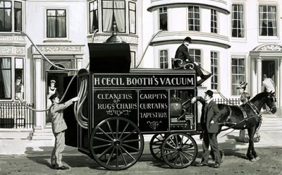 Service de nettoyage victorien, H Cecil Booth - English School