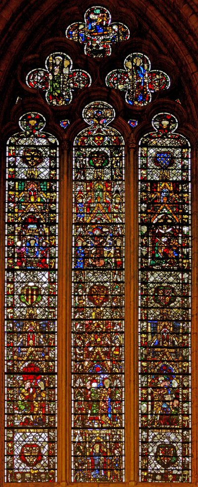 Fenêtre w42 représentant la fenêtre de Peter de Dene avec des scènes de la vie de Sainte Catherine - English School
