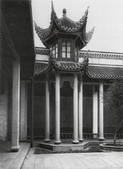 Changshafu, Chen kia tze tang, Hunan, Temple ancestral de la famille Chen, Tour de la cloche dans la cour principale - Ernst Boerschmann
