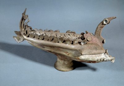 Art étrusque : modèle de navire en terre cuite d