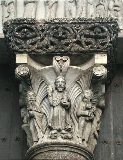 Chapiteau de colonne avec le Christ bénissant du portail ouest de la façade, 1840-61 - Eugene Emmanuel Viollet le Duc