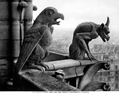 Gargouilles de la balustrade de la Grande Galerie de la façade ouest, réplique d