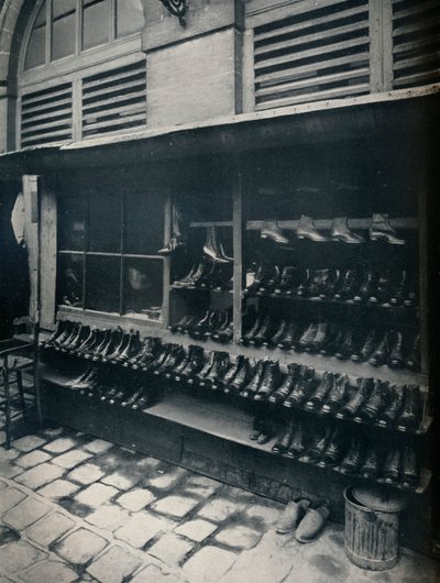 Vieilles chaussures, vers 1877-1927, 1929 - Eugène Atget