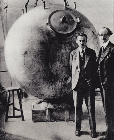 Première ascension dans la stratosphère, 28 mai 1931 (photo n/b) - European Photographer