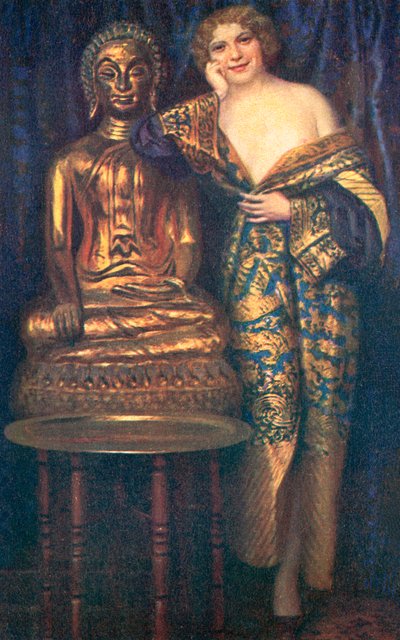 Femme semi-nue vêtue d