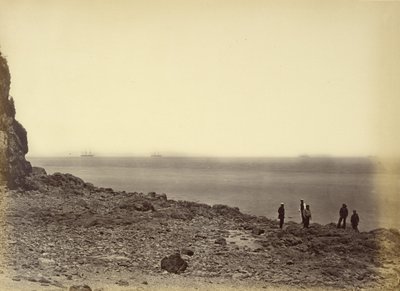 [Vue du rivage avec des navires à l