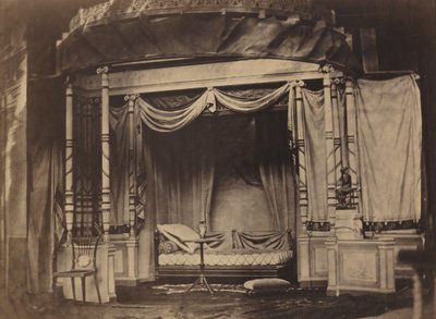 Chambre à coucher exposée à l
