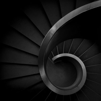 Élégant escalier en colimaçon - Fernando Correia da Silva