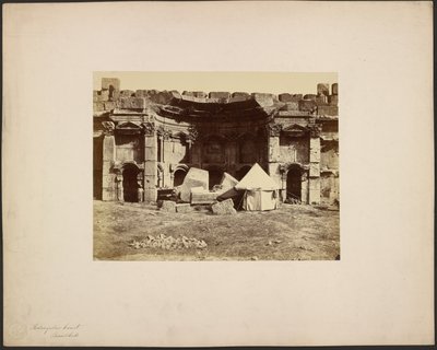 Cour rectangulaire, Baalbek - Félix Bonfils