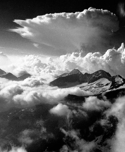 Ascension du Breithorn, sommet du massif du Mont Rose. - Fosco Maraini