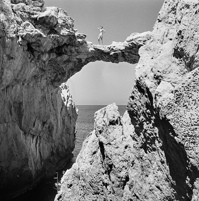 Arche naturelle à Aspra - Fosco Maraini