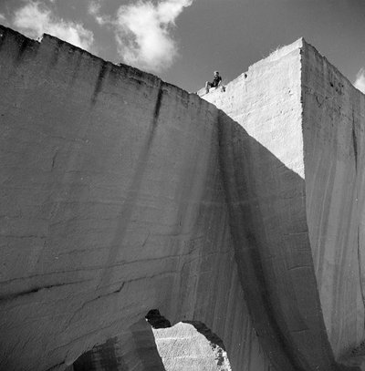 Carrière de pouzzolane à Agrigente - Fosco Maraini