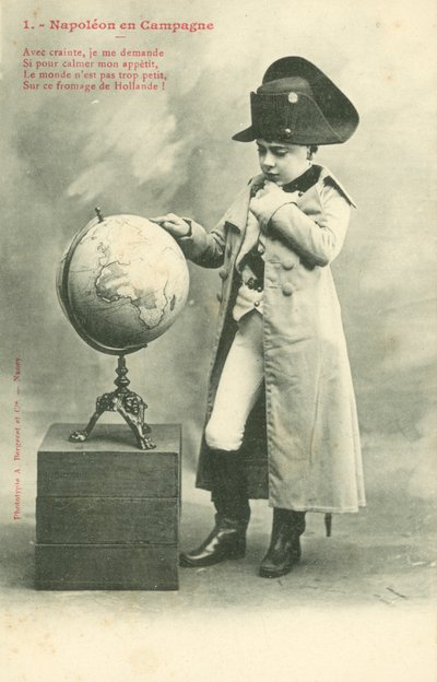 Garçon déguisé en Napoléon - French Photographer