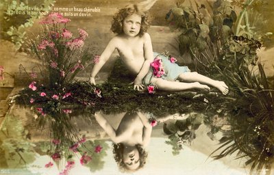 Enfant, avec reflet dans une mare - French Photographer