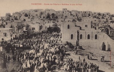 Palestine, entrée des pèlerins à Bethléem le jour de Noël - French Photographer