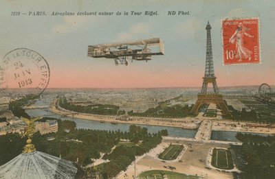 Avion tournant autour de la Tour Eiffel - French Photographer