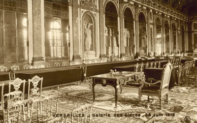 Versailles, Galerie des Glaces, 28 juin 1919 - French Photographer