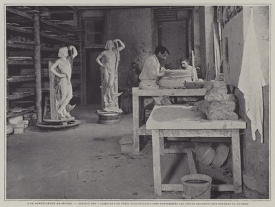 Atelier de fabrication de contenants pour pièces en porcelaine à la manufacture de porcelaine de Sèvres, France - French Photographer
