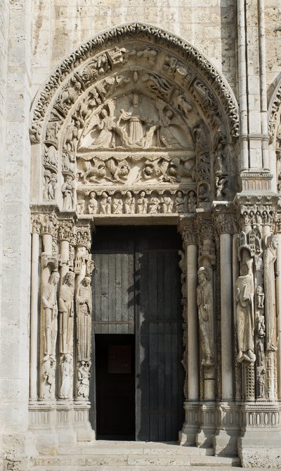 Cathédrale de Chartres, baie à gauche du portail royal face à l