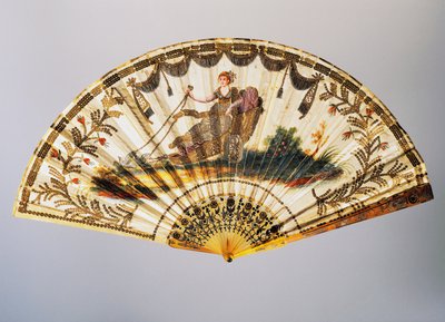 Éventail avec Vénus sur son char, feuille de soie peinte - French School