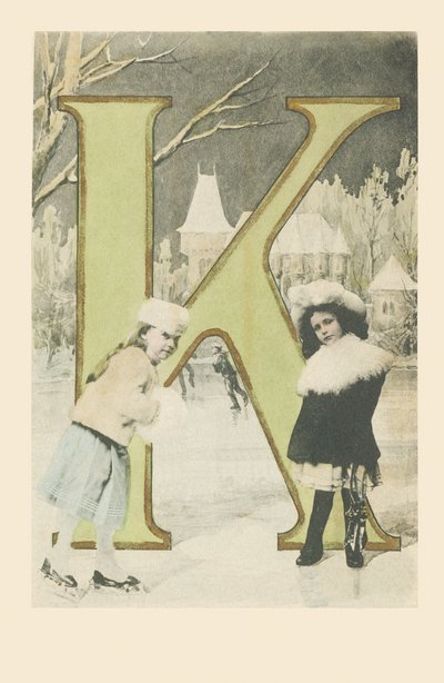Deux filles, glissant et patinant sur glace en hiver - French School