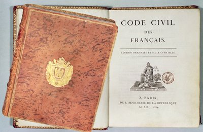 Le Code Civil des Français, montrant la reliure et la page de titre, première édition pub. 1804 - French School