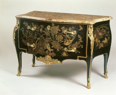 Commode Louis XV dans le style de Macret, vers 1765 - French School