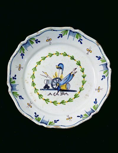 Assiette décorée avec la phrase Ça ira - French School