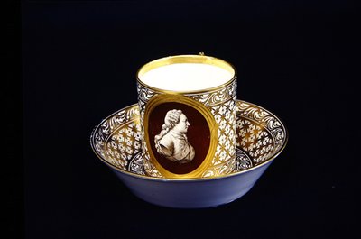 Tasse et Soucoupe de Sèvres avec une Effigie de Louis XVI, c.1775 - French School