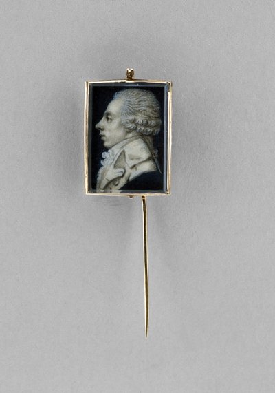 Épingle avec portrait d